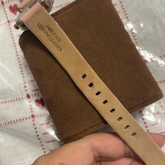 Michael Kors Women's Petite Norie Pink Leather Watch MK2683 - Picture 9 of 14